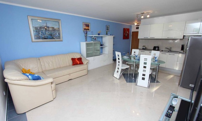 Novigrad Apartment | NAUTICA Two-Bedroom Apartment