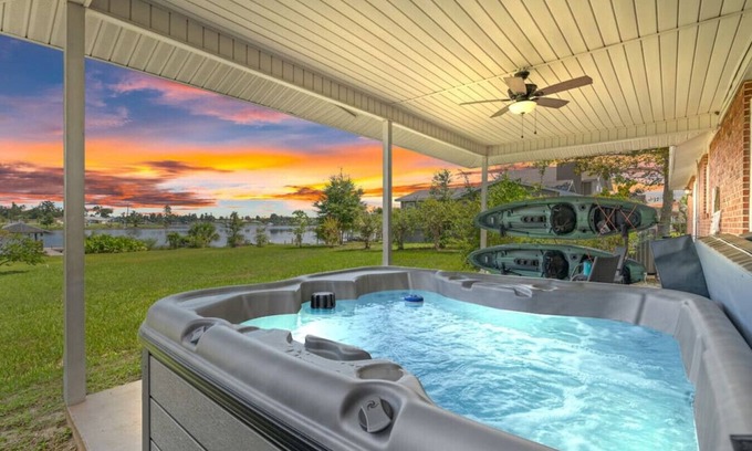 Callaway House | Nautical Nirvana at the Hugh House
