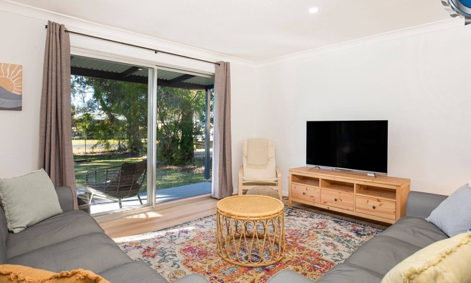 Callala Bay House | Nautilus - Pet Friendly - 5 Mins Walk to Bay