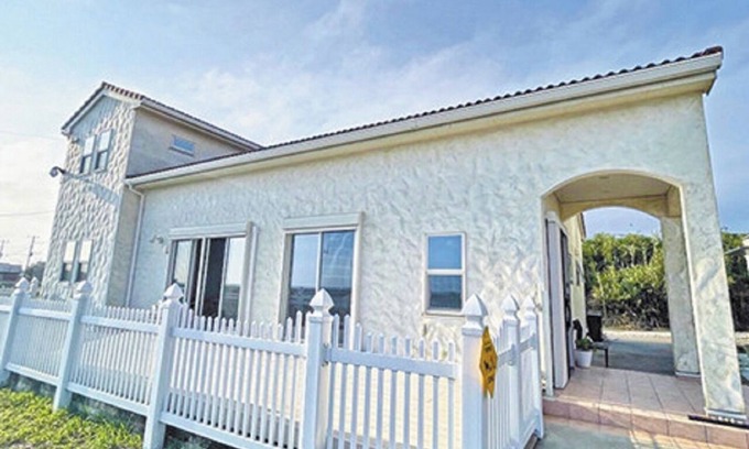 Asahi RV Rental | Navona Beach House Cottage with terrace overlook/Asahi City Chiba