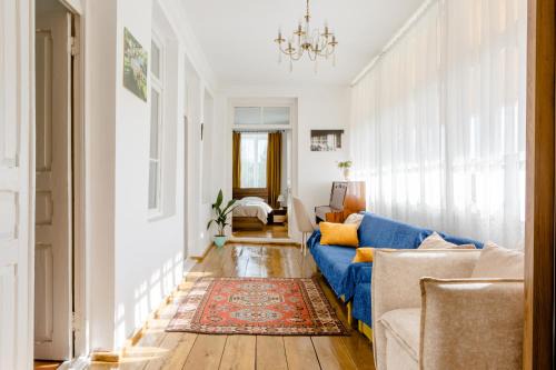 Jokolo House | Nazy's Guest House