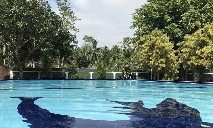 Hettimulla Villa | Near Bentota beach, 8 person luxury rental villa, private pool, 4 bedrooms