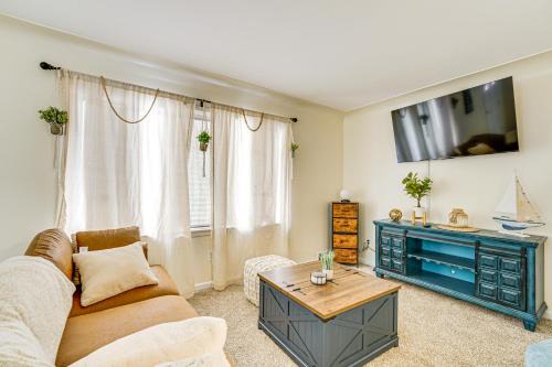 New Baltimore House | Near Detroit Metro Area New Baltimore Home!