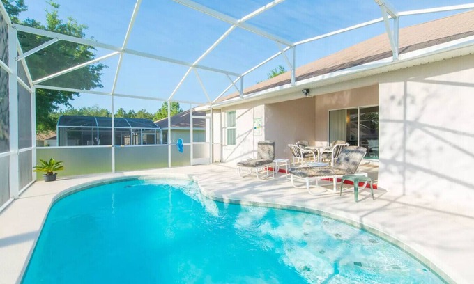 Florida Pines House | near Disney Private Pool 4 BR 3 bath Family Game room HDTV Wi-Fi