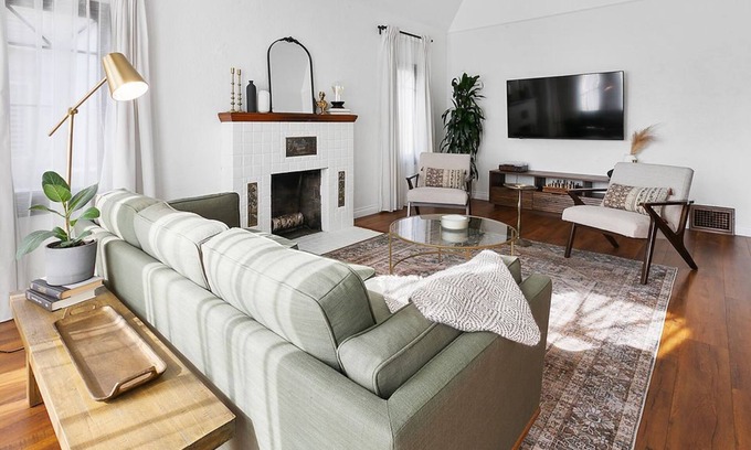 East Los Angeles House | Near downtown LA