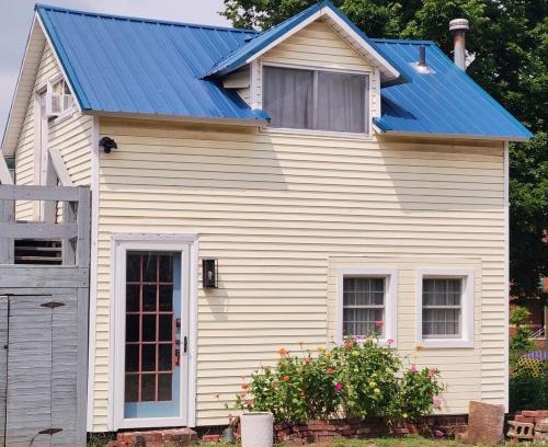 Athens Villa | Near East Side Cozy Carriage House