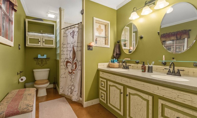 DeRidder House | Near Fort Polk Gameroom Fire Pit Golf Nearby Local Tours Available