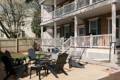 Middletown House | Near Hershey, Entire house with Fire Pit, Game Room