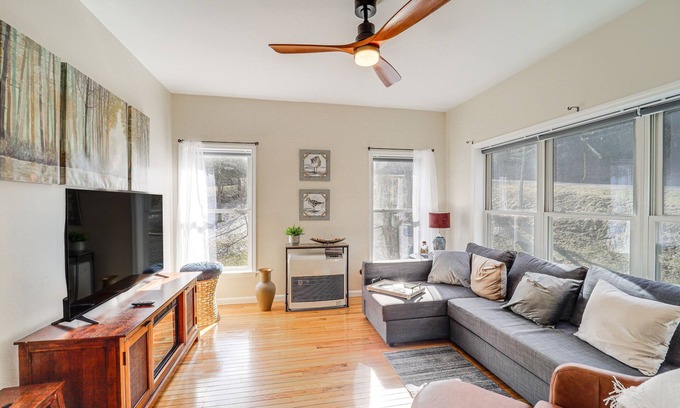 Frank House | Near Hiking: Blue Ridge Mtn Home on Private Acre
