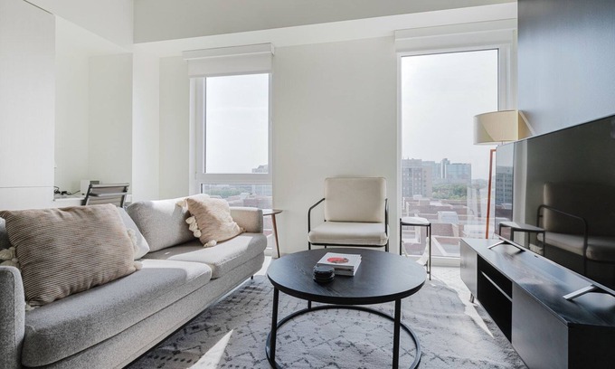 Old Town Apartment | Neat Old Town 1BR Gym, W/D, Rooftop, BBQ & A/C, by Blueground