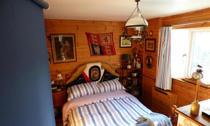 North Creake Bed & Breakfast | NELSONS CABIN