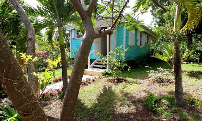 Falmouth Harbour Cottage | Neptune's Jewel - an elegant, newly-built studio cottage in quiet garden