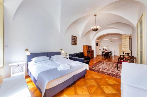 Hradcany Apartment | Nerudova Lesser Town Apartments