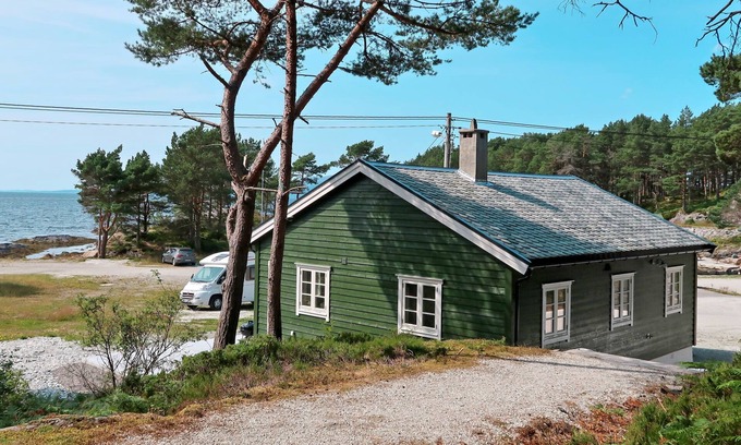 Hyllestad House | Nesholmen by Interhome