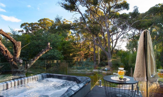 Daylesford House | Nest - Couples getaway with outdoor hot tub!