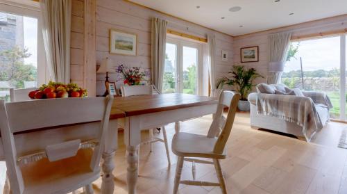 Inverurie House | Netherton Farm Lodge