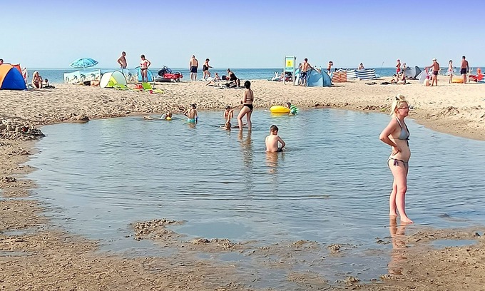 Bobolin Resort | Neue Ferienhäuser mit Beheiztem Schwimmbad. Pferdehof zu Vermieten, 100 m