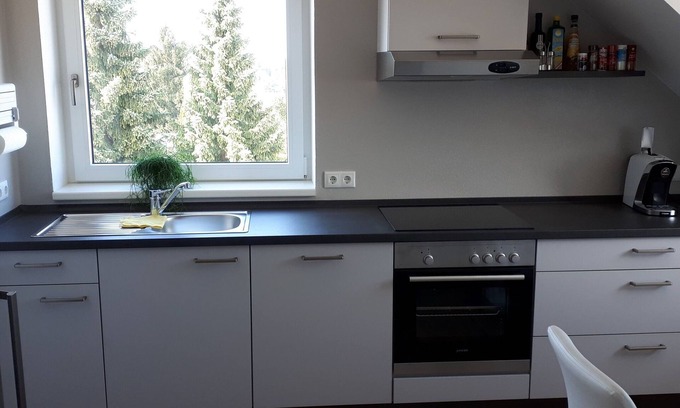 Sinzing Apartment | Neue Ferienwohnung (28qm) mit Wohn-Schlafraum für 2 Personen