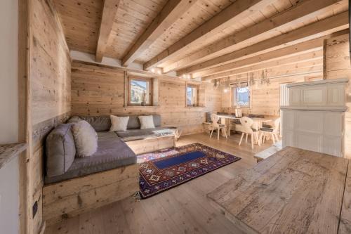 San Vito di Cadore Apartment | NeveSole Chalet - Charming Flat Near Dolomiti Ski Slopes