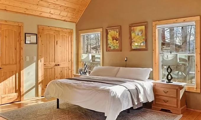 Todd Cabin | NEW 2025 LOWER PRICING! REAL log home! Kid/Family friendly cabin! Come ski WNC!