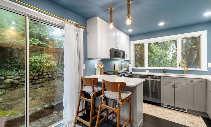 Marblehead House | NEW 2BR Historic Marblehead Home+Minutes to Beach
