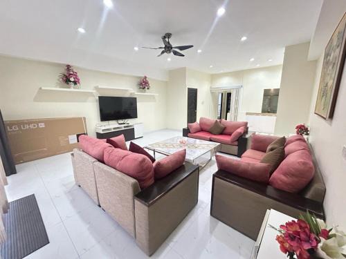 Phra Khanong Nuea Apartment | New 3 Bedroom Duplex apartment - BTS Phra Khanong