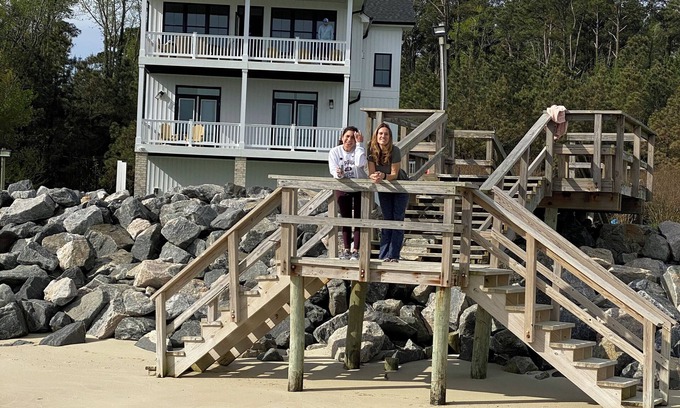 Gwynn House | New 5 bedroom home on private, sandy beach with game room and elevator.