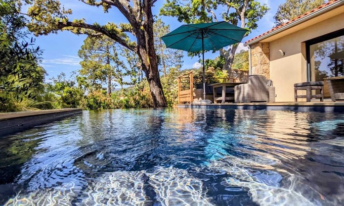 San-Gavino-di-Carbini Villa | New 5* Independent Villa Private Heated Infinity Pool