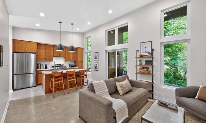 Thiensville House | NEW! 500 House - Unit A 1-Bedroom Townhouse - Handicap accessible