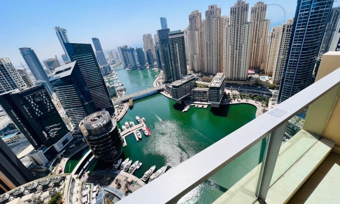 Dubai Marina Apartment | New Age Vacation Homes - 2BR in The Address Dubai Marina Mall Hotel