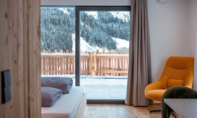 Fleres Apartment | New: Apartment 'Chalet Tribulaun - Apt 2' with Mountain View, Private Terrace and shared Sauna