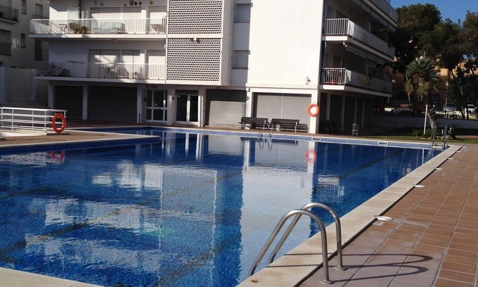 Sitges Town Center Apartment | New apartment in the centre of Sitges, WiFi, swimming pool, balcony, parking