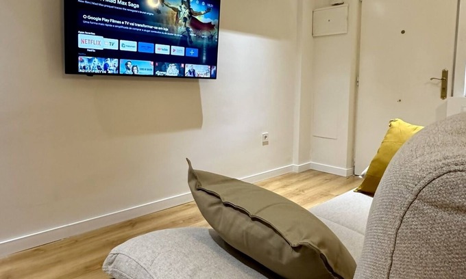 Rejas Apartment | New Apartment Madrid Feria 102
