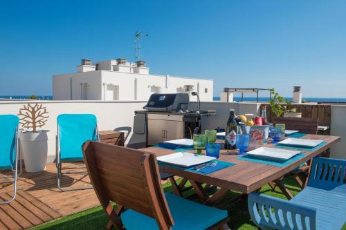 El Vendrell Apartment | NEW APARTMENT WITH BIG TERRACE 10 Min WALK TO BEACH SUPERMARKETS