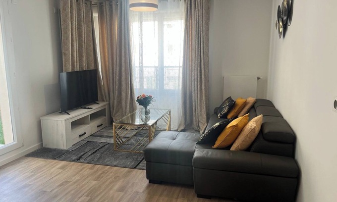 Noisy-le-Sec Apartment | New apartment with 2 large bedrooms in the heart of the city