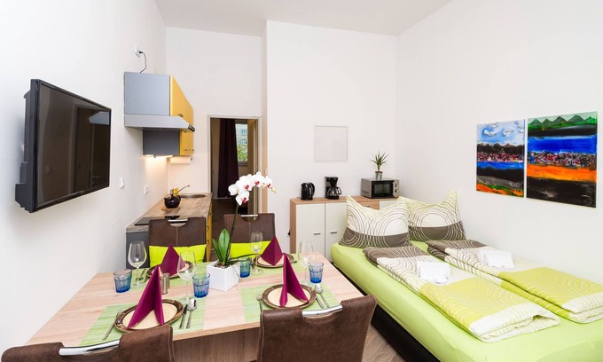 Penzing Apartment | New apartment with terrace near the Schönbrunn/Zoo and U4