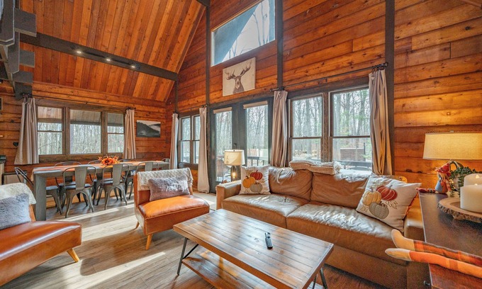 McHenry House | New! Bear's Den: Lake Area, Fire Pit!