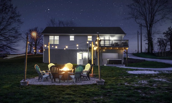 Keene House | New! Bourbon Barrel Hot Tub Getaway