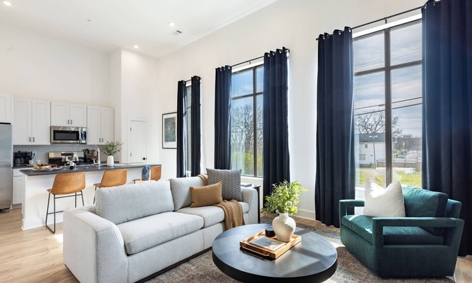Nashville House | New Build Near Midtown, Germantown & Downtown Nashville Dining | Heights #302