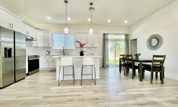 Tustin House | NEW-BUILT#3BR#Private Home🏡 Disneyland, Irvine, Convention, Beaches