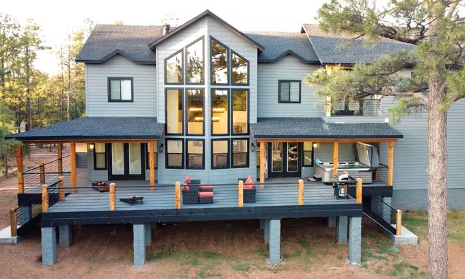 Heber Cabin | New Cabin In Pines, Hot Tub, Deck, Pet Friendly