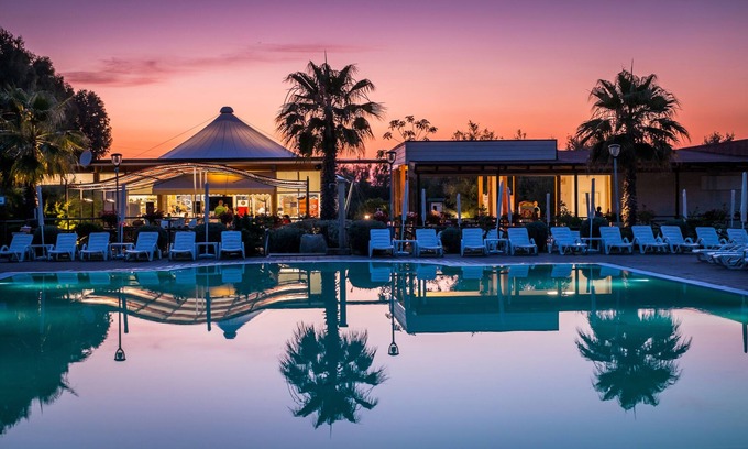 Marina di Cecina RV Rental | New Camping Le Tamerici