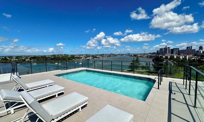 Albion Condo | New City Condo with Brisbane River Panoramic View