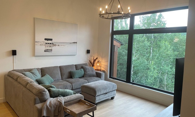 Orford Condo | New Condo in Orford facing the mountain, pet-friendly