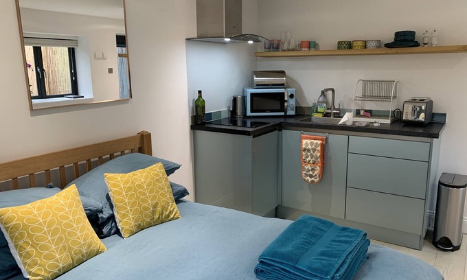 Nettleton Apartment | *New* Cotswolds annexe near Bath