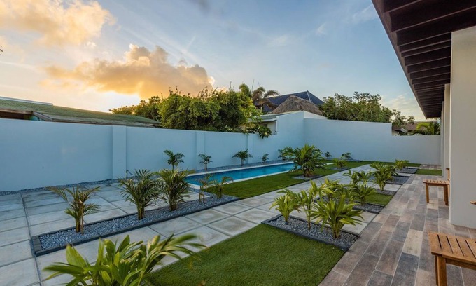 Koyari Apartment | NEW - COZY & MODERN One Bedroom close to Beach