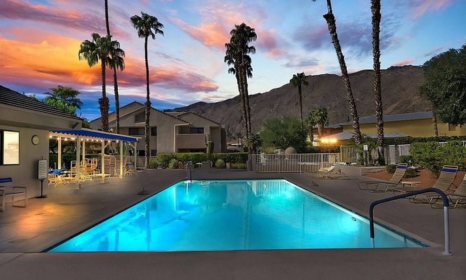 Uptown Design District Condo | New! Downtown Zen Oasis: Pools, Spa, 2 Patios, Pickleball