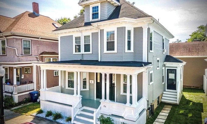 New Bedford House | New England Holiday Getaway