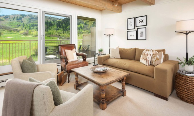 Aspen Condo | New!Enjoy amazing views of Aspen Ski areas from this quiet 3/3 two level condo.