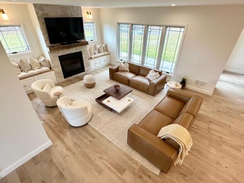 Montgomery House | New Farmhouse, King Beds, Game Room, Hot Tub & View!